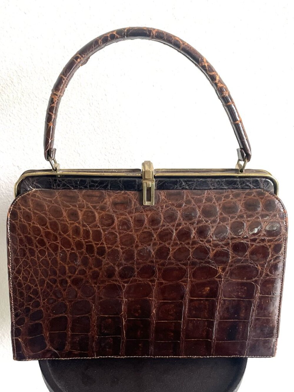 1950s Vintage Bellestone Brown Gloss Alligator Purse Handbag Brass Hardware